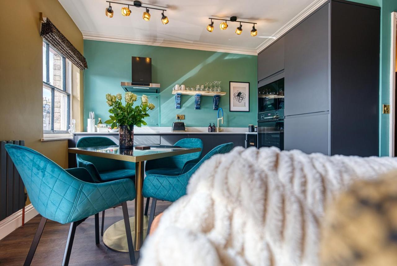 Casa Del Artista - Luxury Apartments, Whitby Bagian luar foto