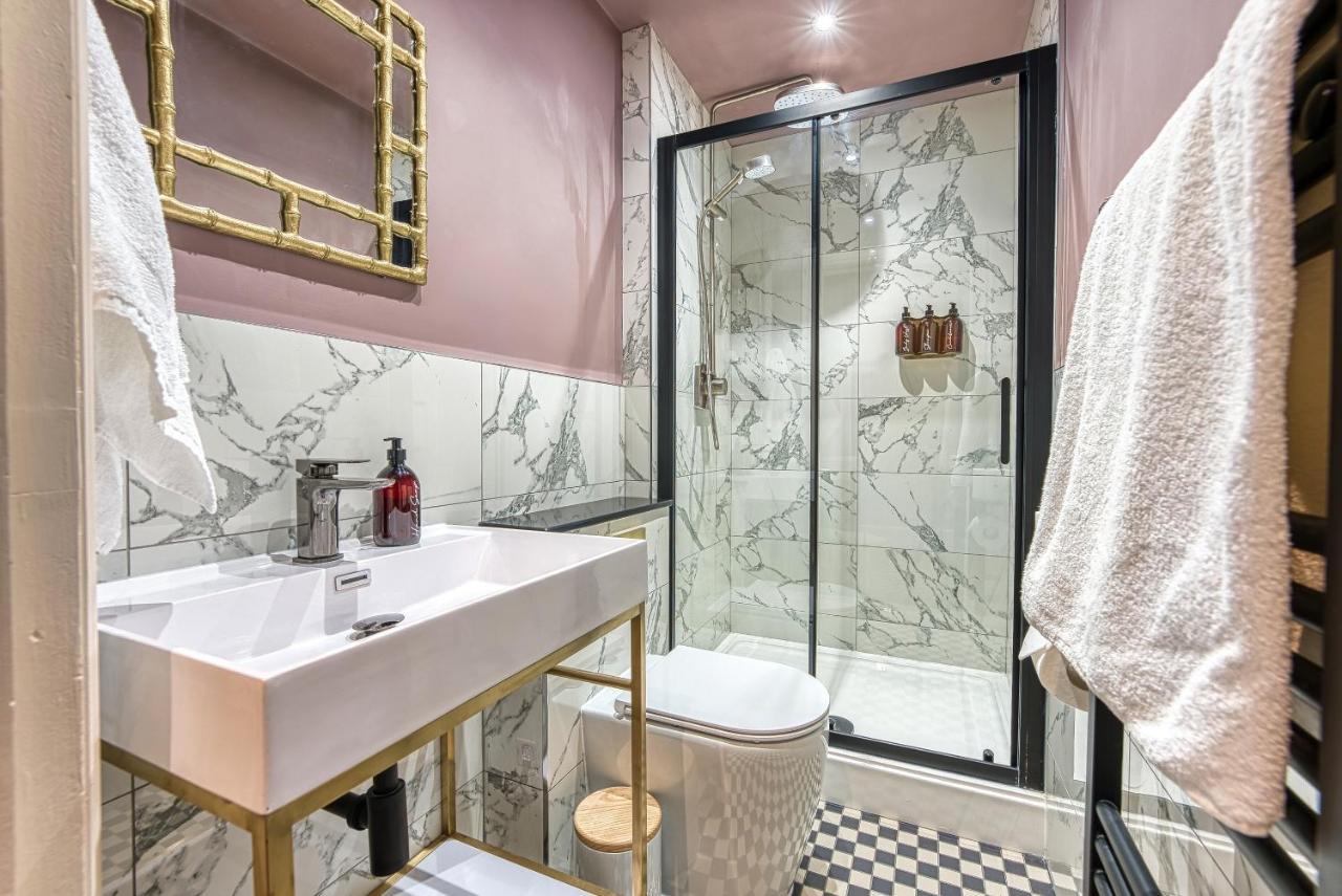 Casa Del Artista - Luxury Apartments, Whitby Bagian luar foto