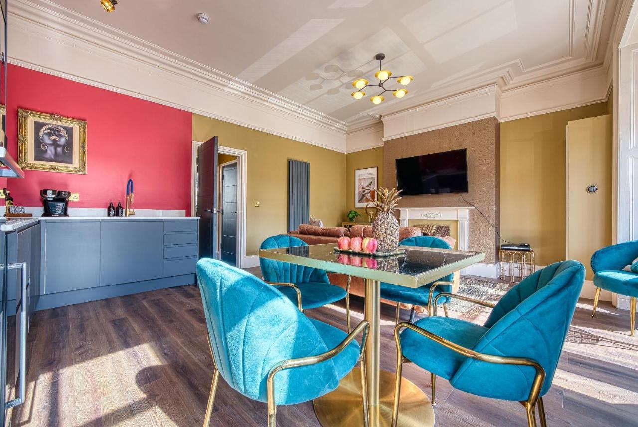 Casa Del Artista - Luxury Apartments, Whitby Bagian luar foto