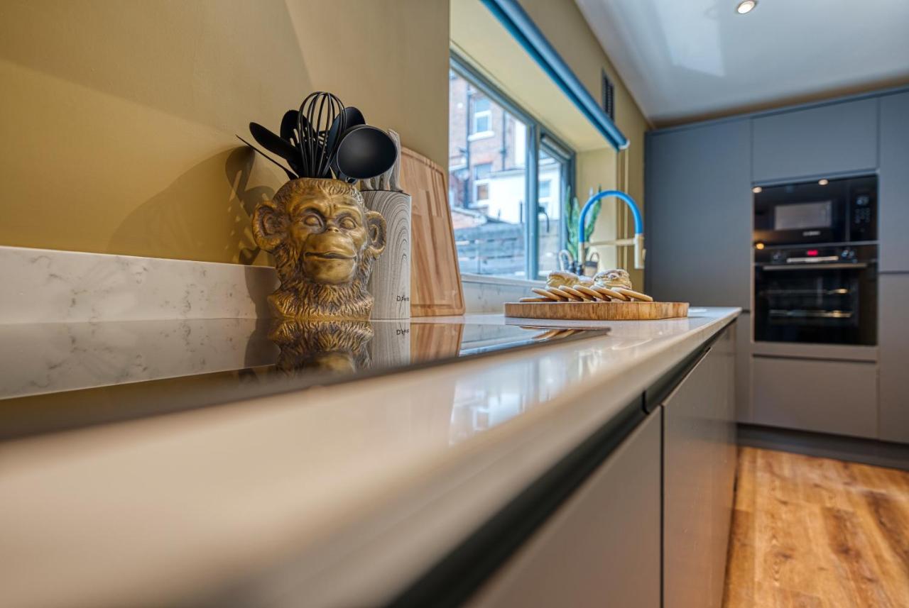 Casa Del Artista - Luxury Apartments, Whitby Bagian luar foto