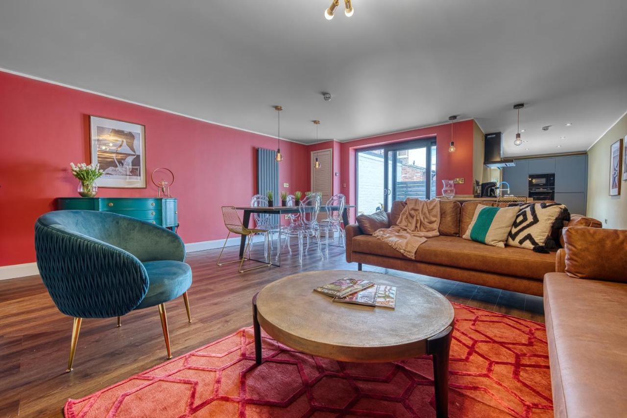 Casa Del Artista - Luxury Apartments, Whitby Bagian luar foto